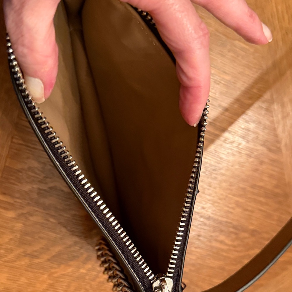 Micheal Micheal Kors belt bag - Picture 5 of 6